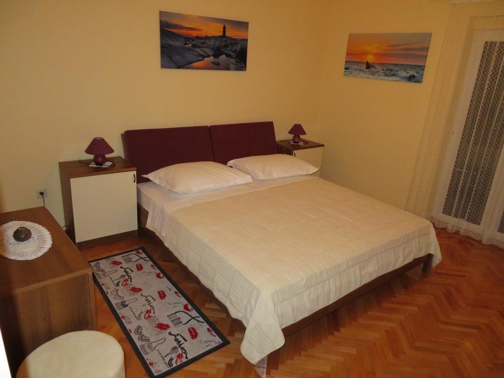 Casa Rosada Hotell Podgora Exteriör bild
