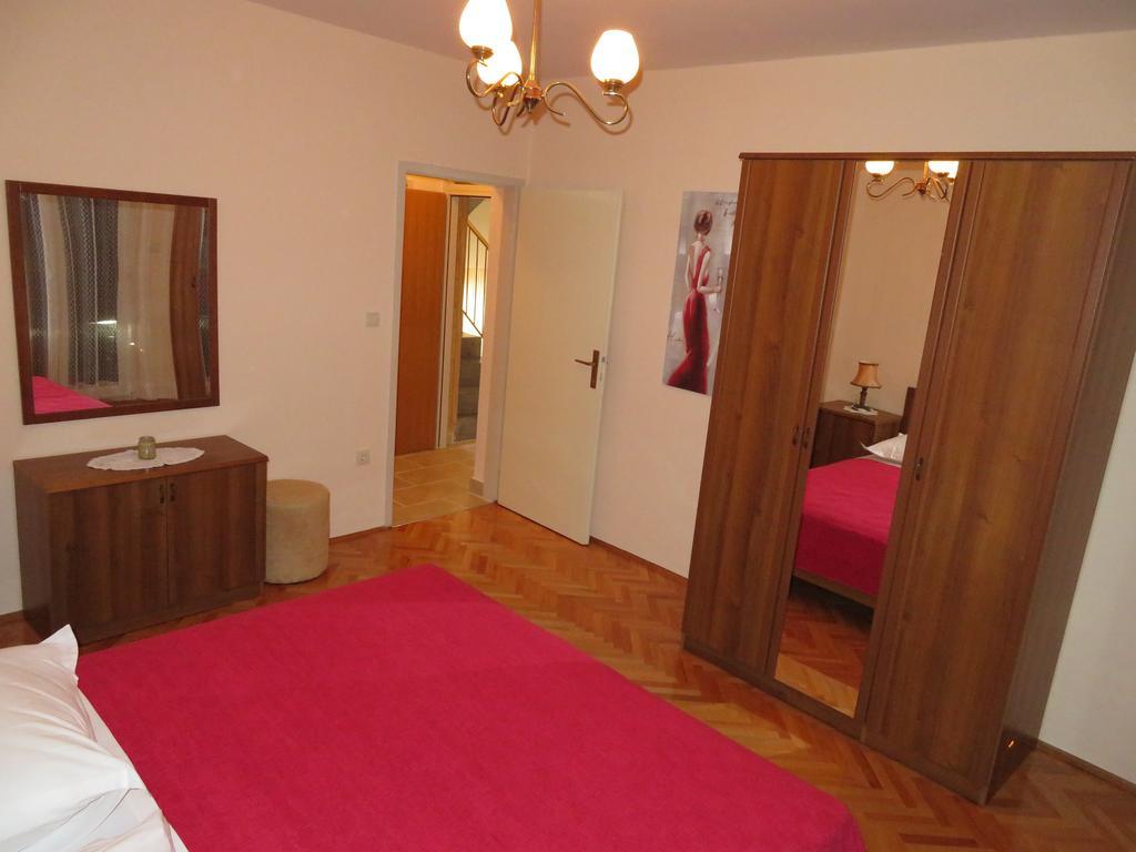 Casa Rosada Hotell Podgora Exteriör bild